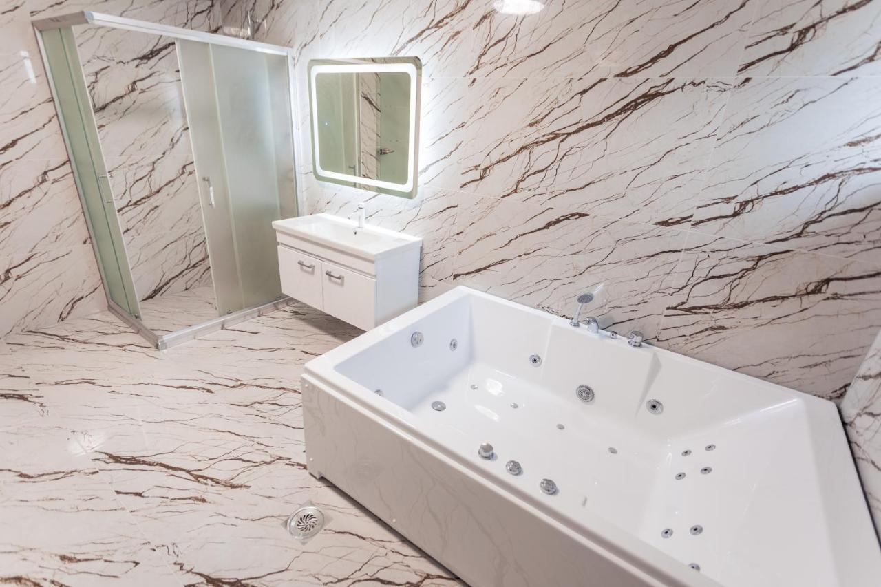 City Hotel Ferizaj Zewnętrze zdjęcie